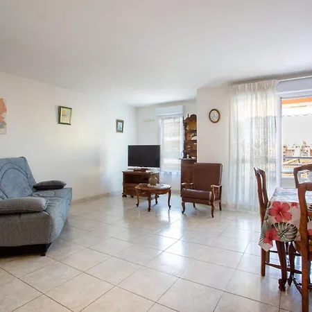 With Sea View With Two Bedrooms Apartment Nice