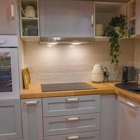 Vieille Neuf Et Cosy, Deux Chambres, 6 Couchages Apartamento Niza