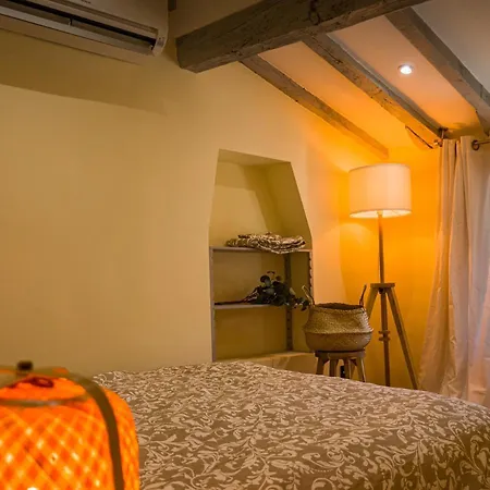Apartment Vieille Neuf Et Cosy, Deux Chambres, 6 Couchages Nizza
