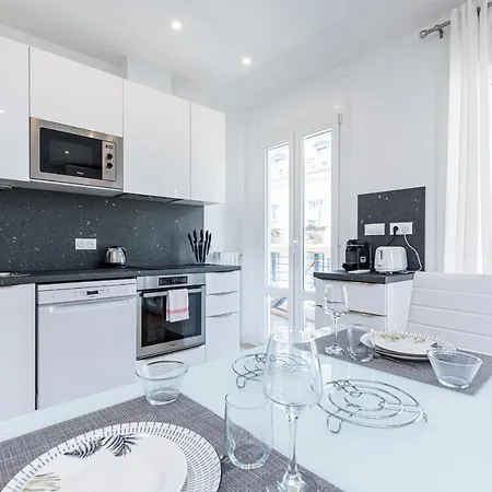 Apartment Quiet 1 Bdr Downtown Terrace Ac & Parking Nice