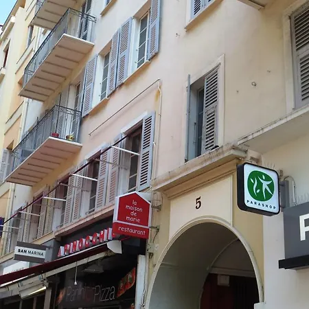 Apartment Interieurs-cour Nice