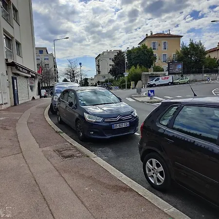 アパート Le Loft Magnan - Ac- Pres - Wifi - Parking - Confort Et Moderne - Supermarches Et Tram Proches ニース