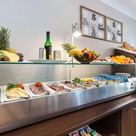 Western Lakmi Hotel 3*
