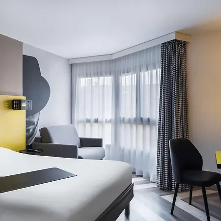 Hotel Ibis Styles Centre Port Nice