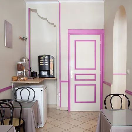 D'ostende Hotel 2*