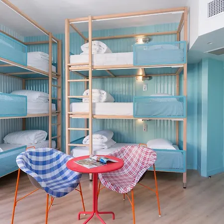 Hostel Ozz Νίκαια