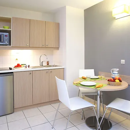 Apartahotel Adagio Access Magnan Niza
