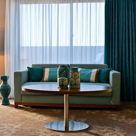 Holiday By Ihg