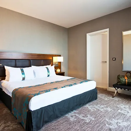 Hotel Holiday By Ihg 4*