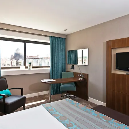 Holiday By Ihg