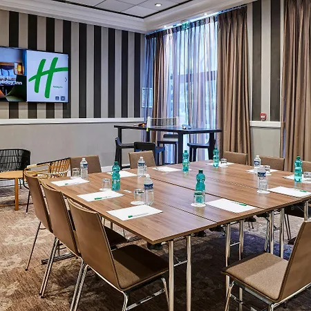 Holiday By Ihg Hotel