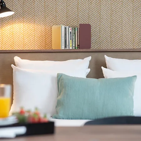 Hotel Novotel Airport 4*