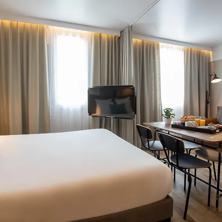Hotel Novotel Airport