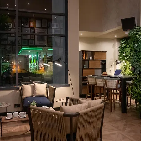 Novotel Airport