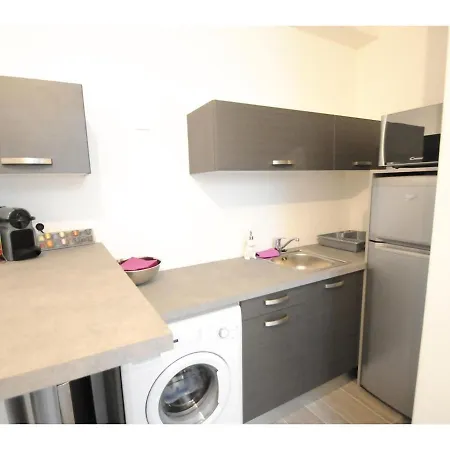 Superbe Meuble Cosy Avec Lit Superconfort Au Calme Jean Medecin Apartment Nice