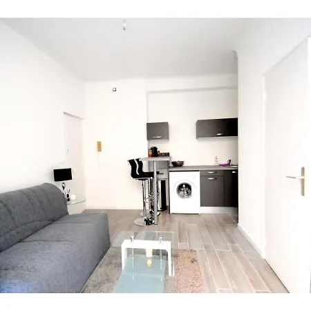 Superbe Meuble Cosy Avec Lit Superconfort Au Calme Jean Medecin * Nice