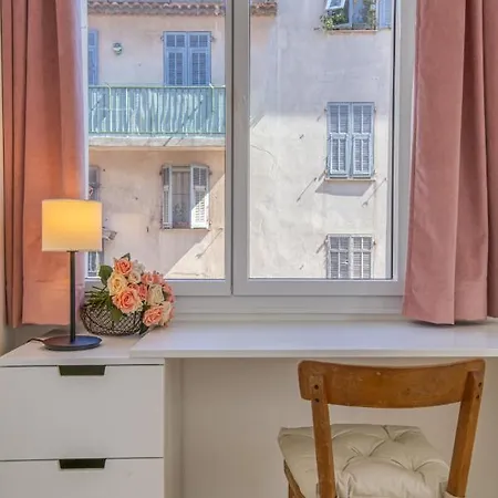 St Jobis - Appartement, Moderne Et Refait A Neuf, Vieux-nice Apartment *