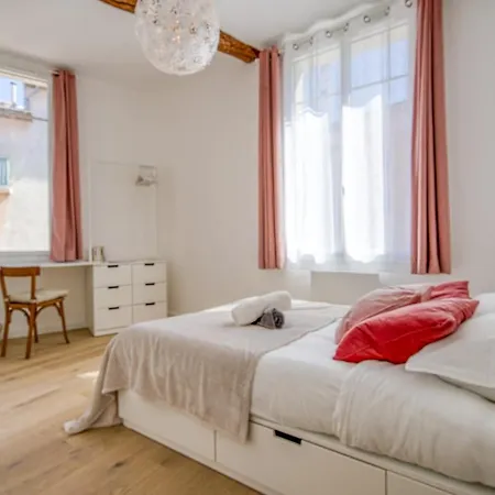Apartment St Jobis - Appartement, Moderne Et Refait A Neuf, Vieux-nice Nice