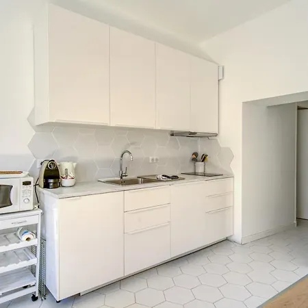 Apartment St Jobis - Appartement, Moderne Et Refait A Neuf, Vieux-nice Nice
