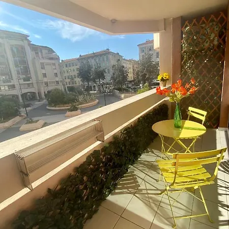 2 6 Couchages Au Coeur De Port Nice