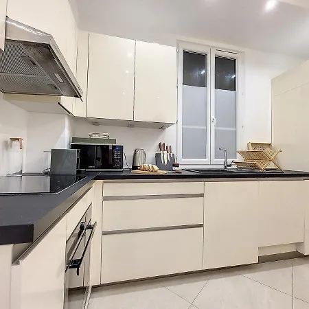 Apartment Nestor&jeeves - Le Pierlas - Place Garibaldi - Very Close Old Town