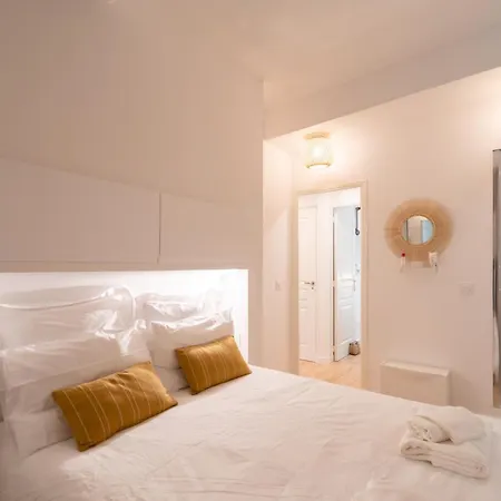 Apartment Fusion - Charme De L'ancien Et Confort Moderne - Vieux - 2 - Wifi - 5 Min Des Plages - 30 Min De Cannes Et Monaco *