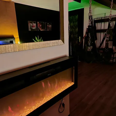 Apartment La Loveroom Bdsm De 
