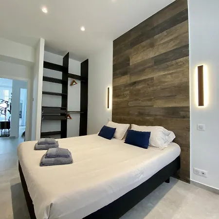 Apartment Urban 5 *
