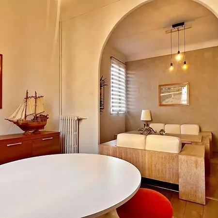 Au Petit Bourgeois Apartment