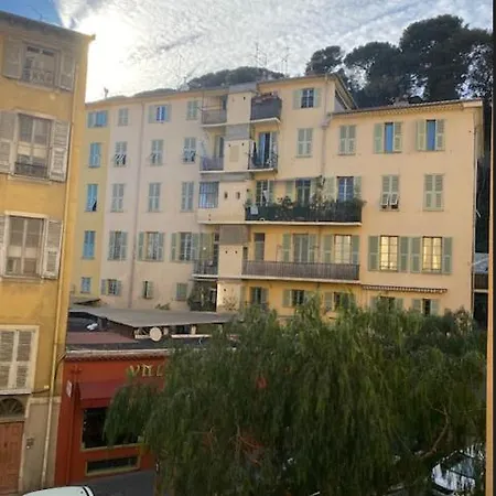Apartment Le Palais, Avec Cuisine Et Espace Repas Separes, Dans Immeuble Nicois, Port De Nice, Vieux Nice, Place Du Pin Et Garibaldi, Colline Du Chateau, A 2 Minutes De La Promenade Des Nice