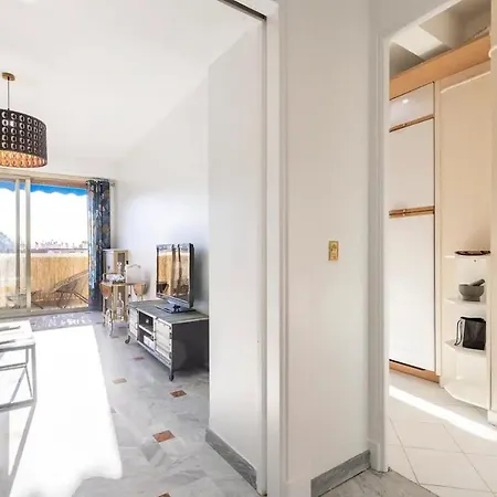 Eat - Sleep - Wander Chic And Cosy Flat Apartment Nice