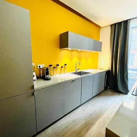 Bonaparte Apartment *
