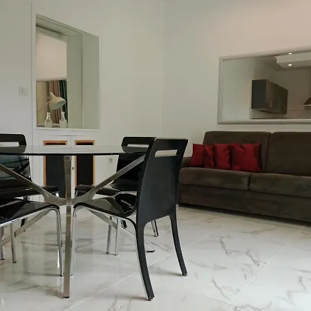 Apartment Grand Opera