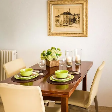 Les Oliviers: Serene Rooftop Retreat With Sea Views And Pool Apartment Nice