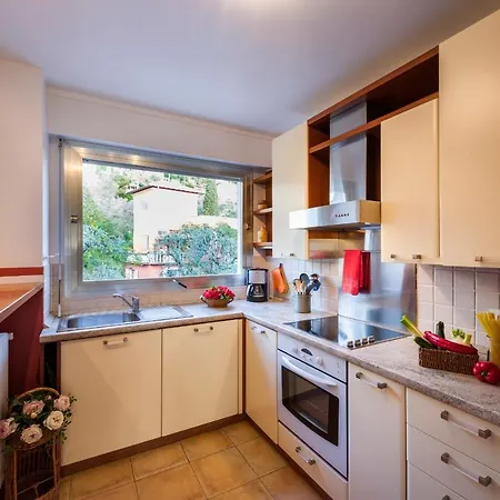 Les Oliviers: Serene Rooftop Retreat With Sea Views And Pool *