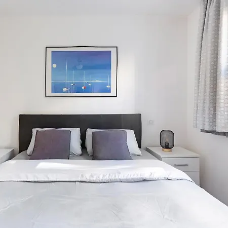 Apartment Flat 5 Min Walking From The Sea *