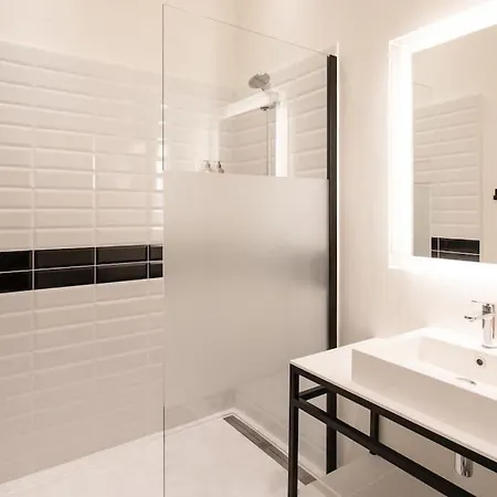 #8 Promenade 1min 2rooms/parking/terrace/wifi * Nice