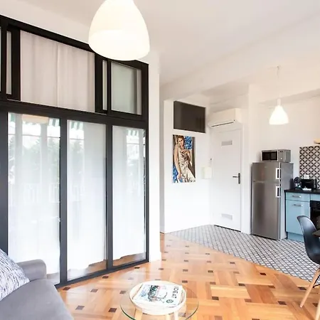 Apartment #7 What Else ? Your Own Quiet Terrace In Center 10min To Nice