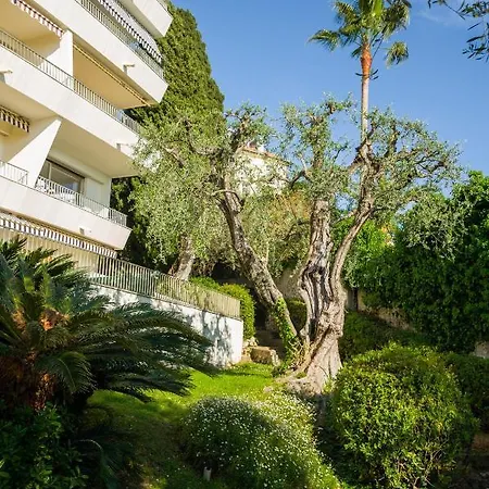 Les Oliviers: Serene Rooftop Retreat With Sea Views And Pool *