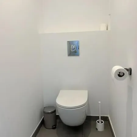Apartment Blue Pearl 102
