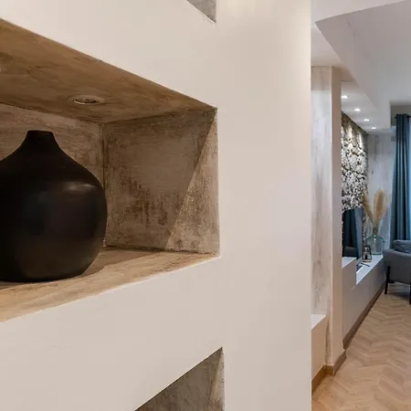 Decorated 2 Bedrooms Air Conditionning, Center Apartment Nice