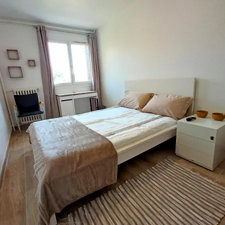Private In Renovated - Tram 1 Min Walk 니스