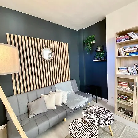 Lovely & Cozy Duplex Heart Of With Bathtub! Apartment *