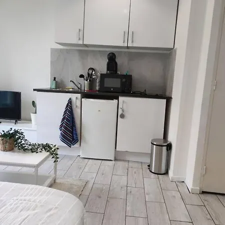 Apartment Ville: Cosy White