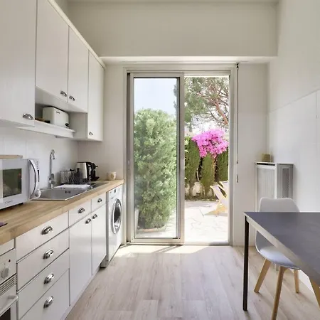 Elegant Logement D'1 Avec Terrasse *