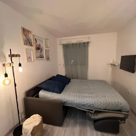 Apartment Port