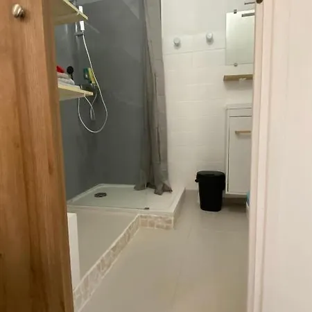 Avec Patio Privatif A 5 Min A Pied De La
