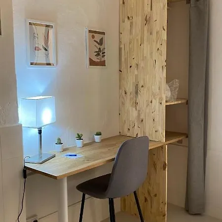 Apartment Avec Patio Privatif A 5 Min A Pied De La *