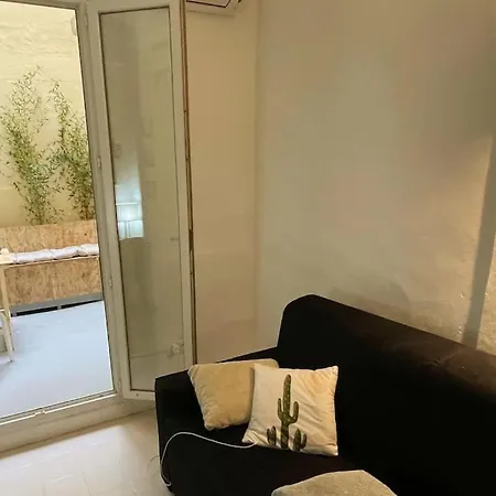 Apartment Avec Patio Privatif A 5 Min A Pied De La *