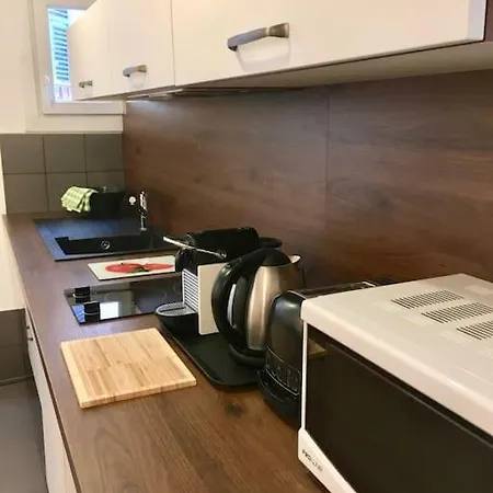 Vert Apartment *